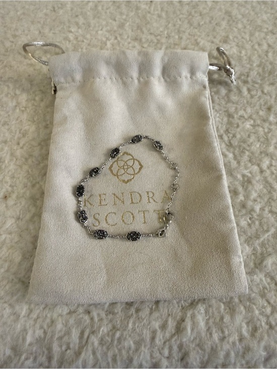 Kendra Scott Jewelry - Kendra Scott Emilie Silver Chain Bracelet with Druzy Accents